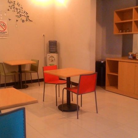 Swk 95 Hotel Surabaja Zewnętrze zdjęcie