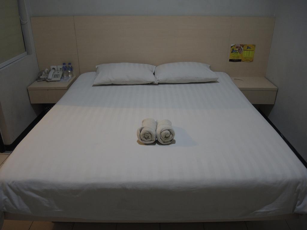 Swk 95 Hotel Surabaja Pokój zdjęcie
