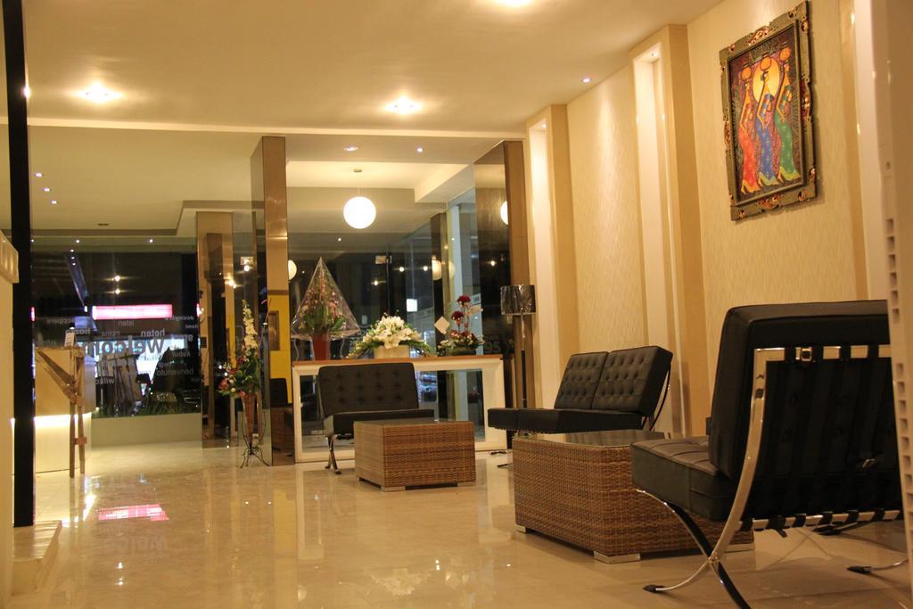 Swk 95 Hotel Surabaja Zewnętrze zdjęcie