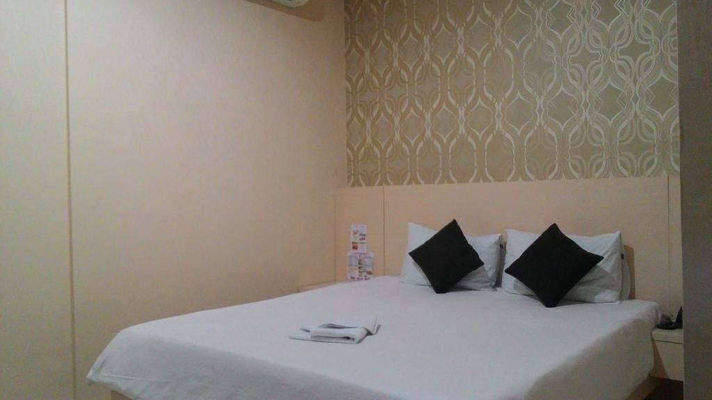 Swk 95 Hotel Surabaja Zewnętrze zdjęcie