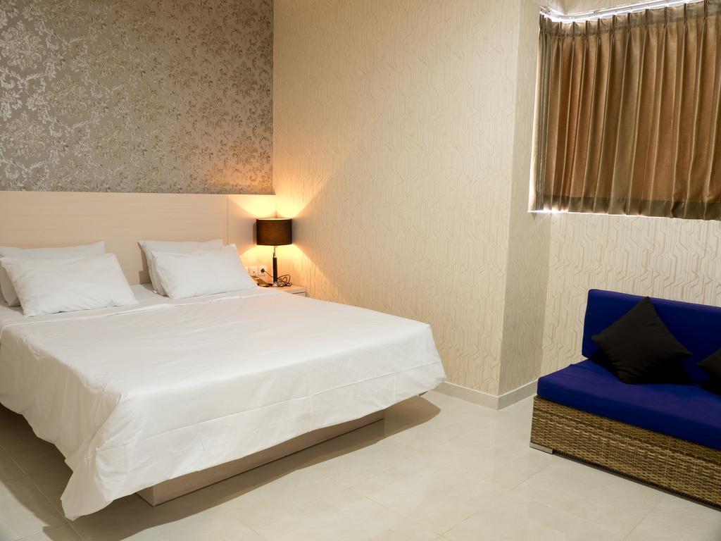 Swk 95 Hotel Surabaja Zewnętrze zdjęcie
